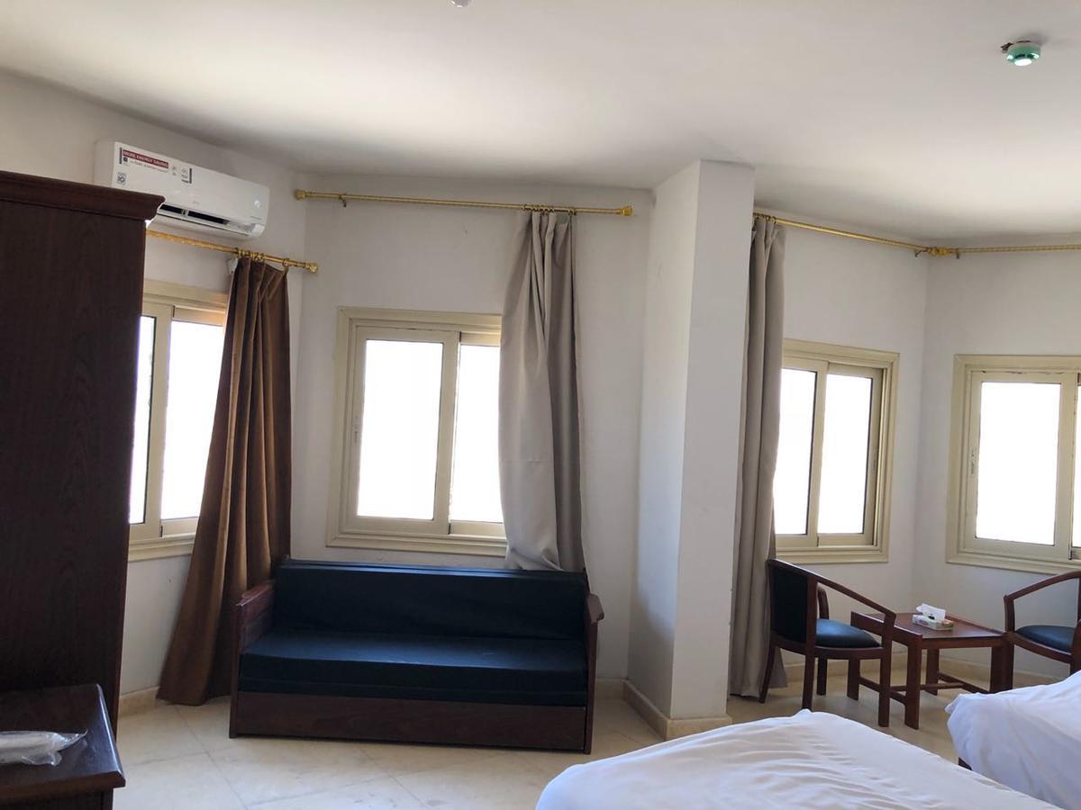 Royal Nj Hotel Μποργκ Ελ Αράμπ Εξωτερικό φωτογραφία