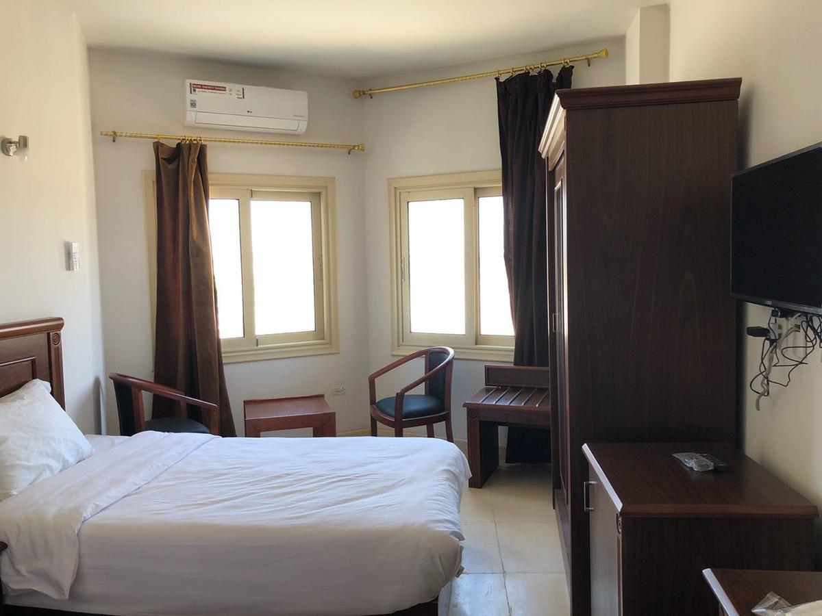 Royal Nj Hotel Μποργκ Ελ Αράμπ Εξωτερικό φωτογραφία